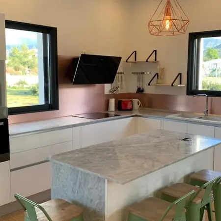 Casavostra Piscine Bbq Petanque A 5km De La De Sable De Calvi Villa